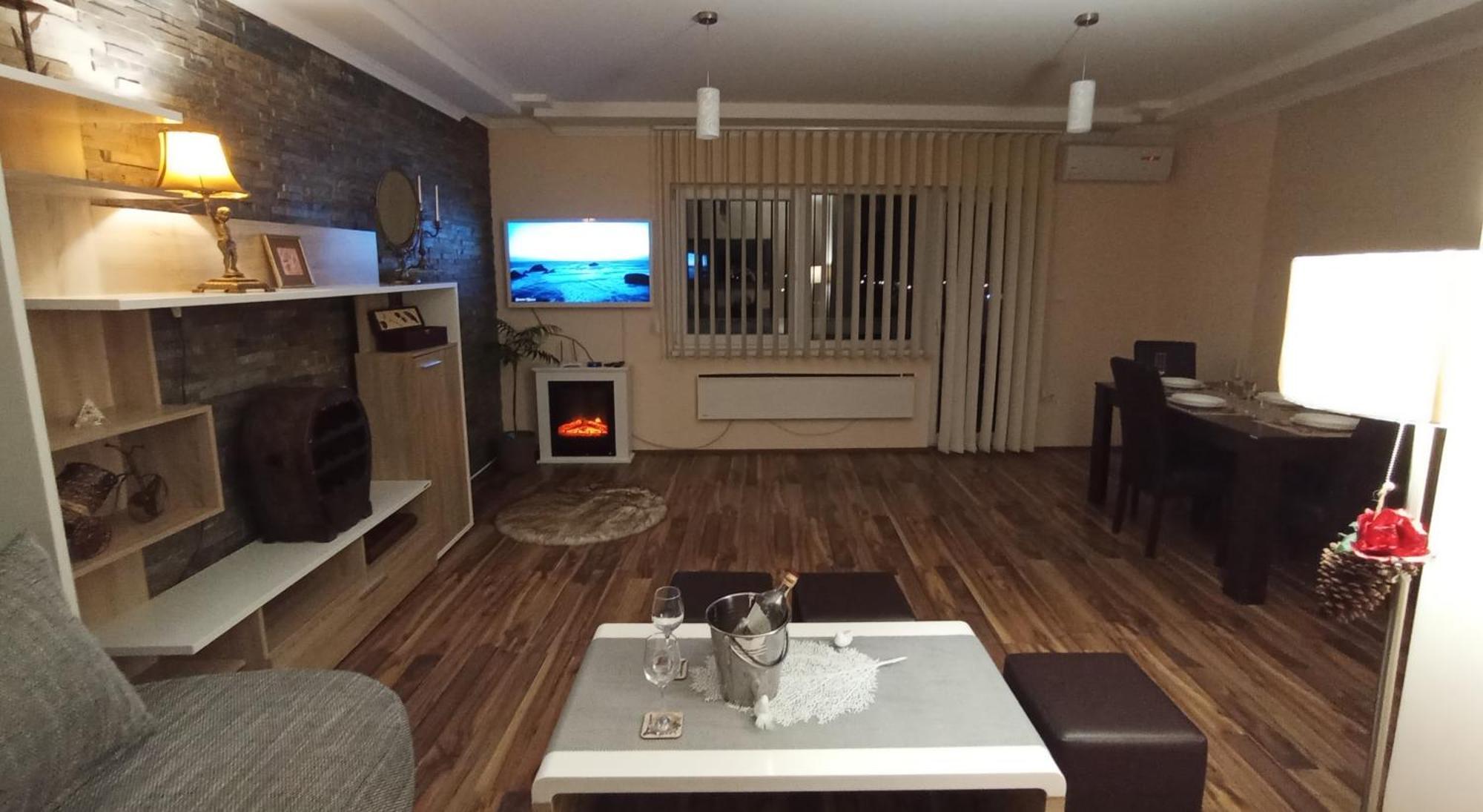 Apartman Dionis Sm Sremska Mitrovica Bagian luar foto
